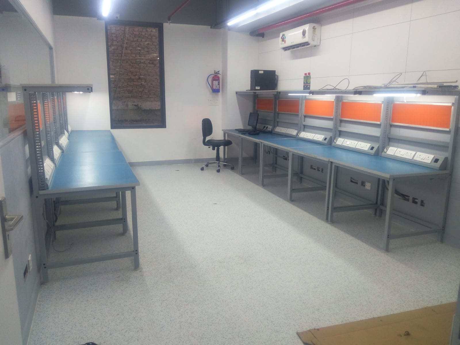 ESD Workstations EMS-ESD009 | Office Furniture Noida