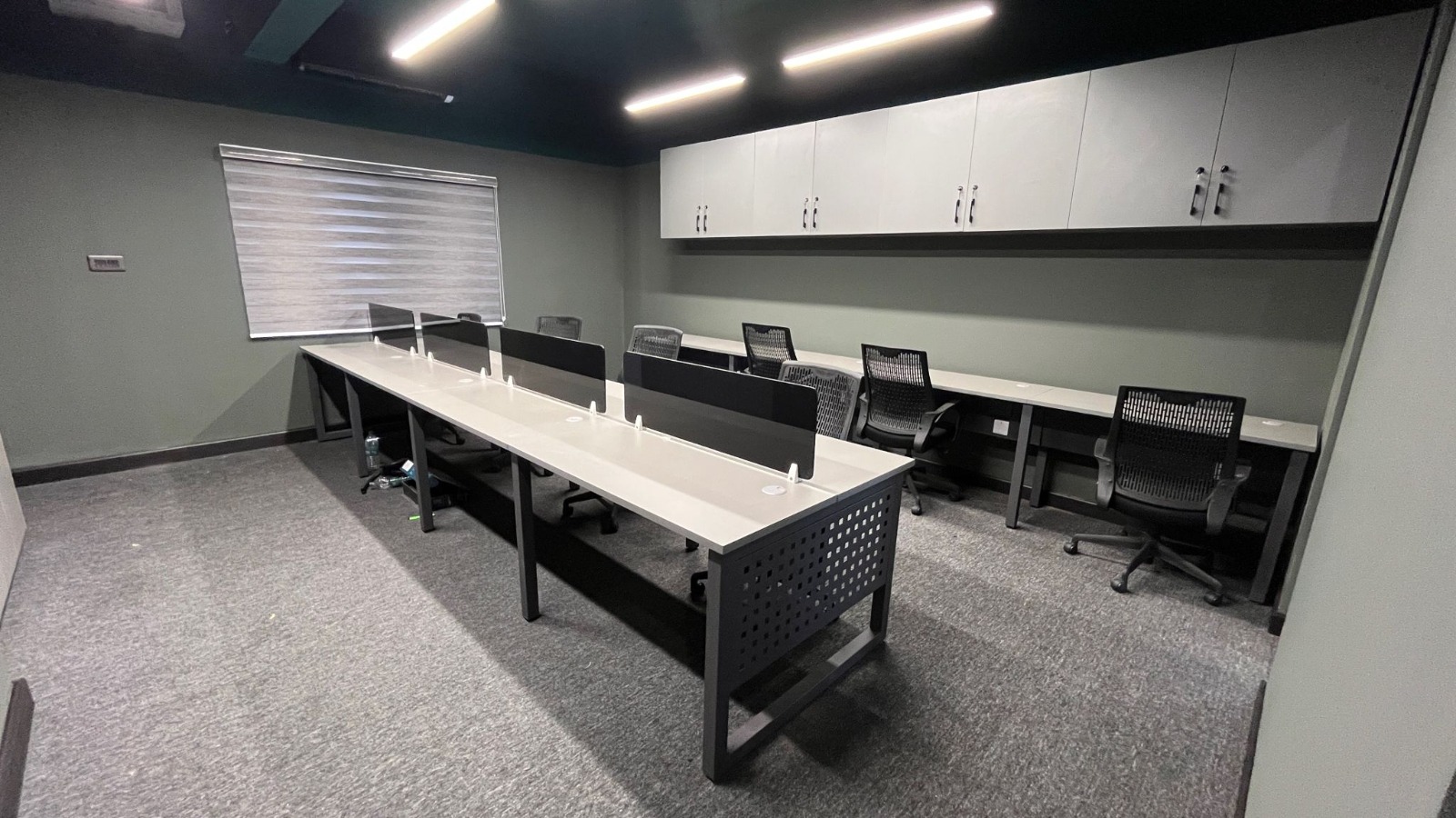 Turnkey Interior Projects office furniture in Noida - EMS-TUR003